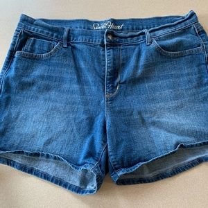 Old Navy Sweetheart Jean Shorts Size 16